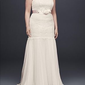 David’s Bridal Lace Trumpet Wedding Dress